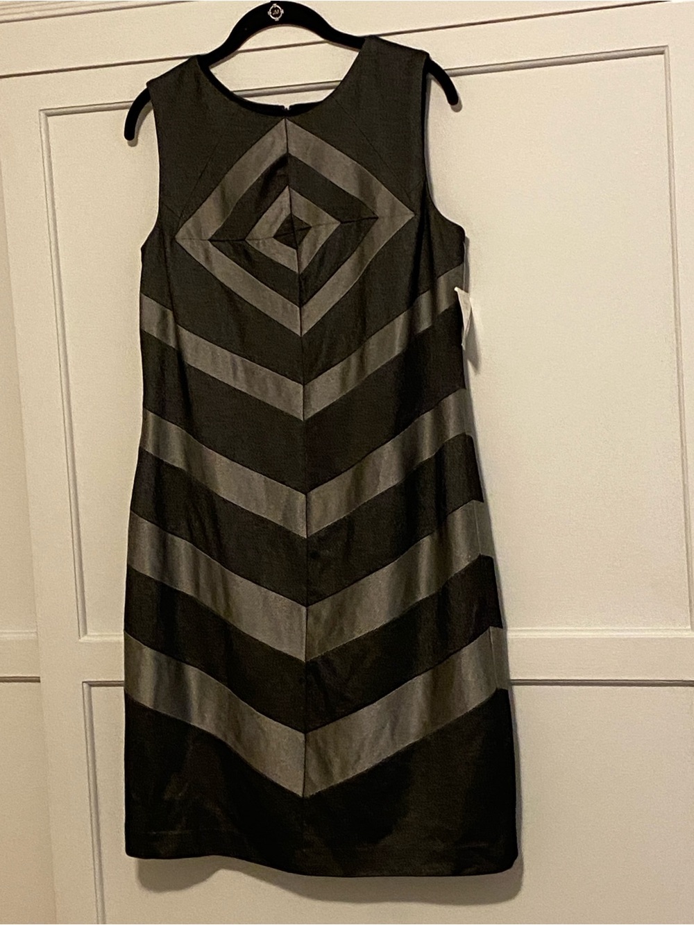 Suzi Chin for Maggy Boutique Black and Gray Chevron Shift - Size 12